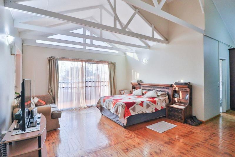 4 Bedroom Property for Sale in Heiderand Western Cape
